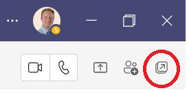The pop out chat button in Teams
